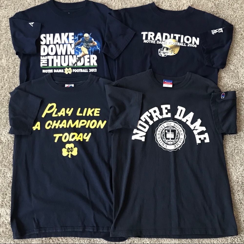Notre Dame T-shirt lot Size MD